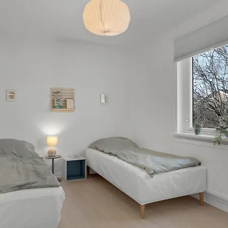 4 Bedroom Beautiful In *