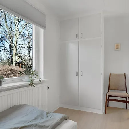 4 Bedroom Beautiful In Allinge-Sandvig