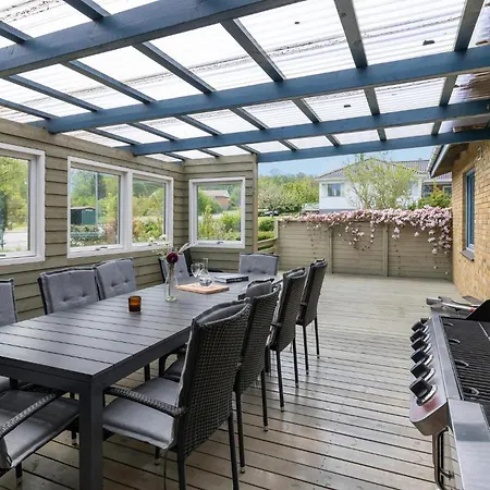 4 Bedroom Beautiful In Dom wakacyjny